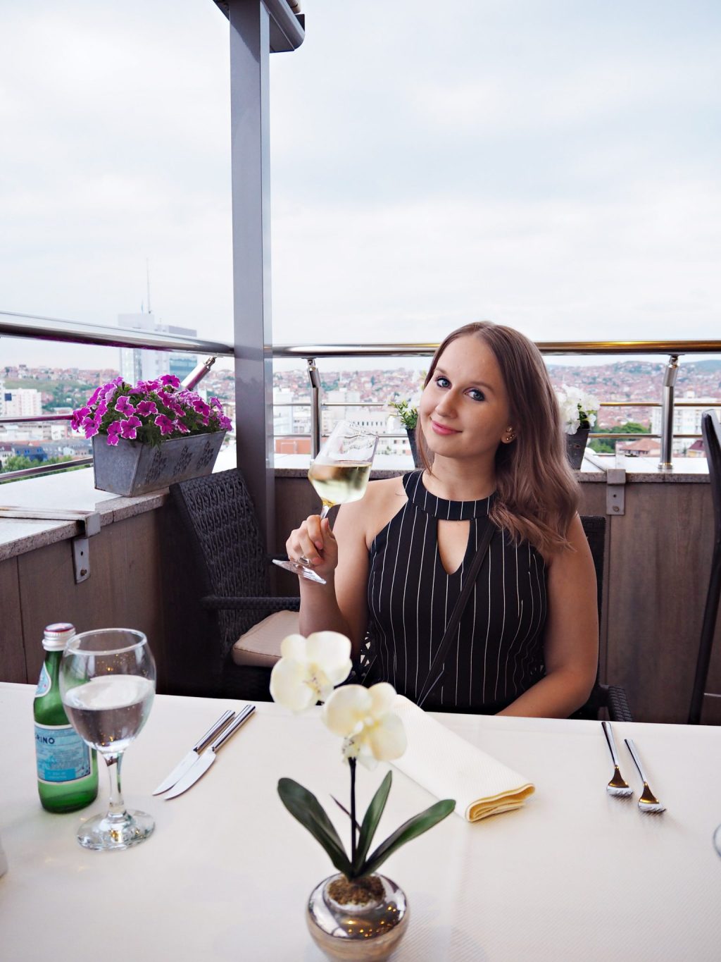 Ravintolavinkkejä Pristinaan – 7 vinkkiä aamusta&nbsp;iltaan